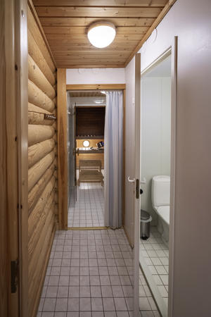 Blick vom Bad in die Sauna