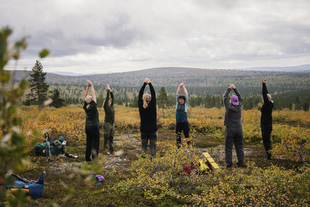 Yoga im lappländischen Fäll