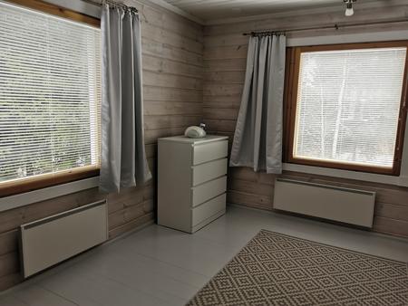 Schlafzimmer mit Blick in den Garten