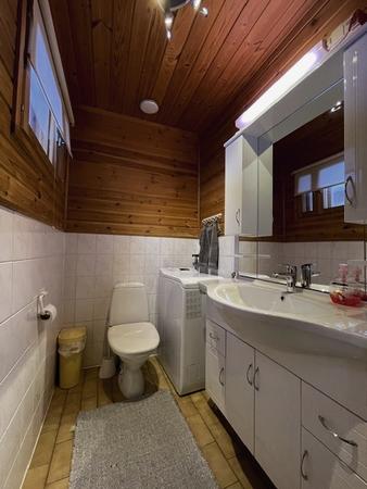 WC mit Waschmaschine